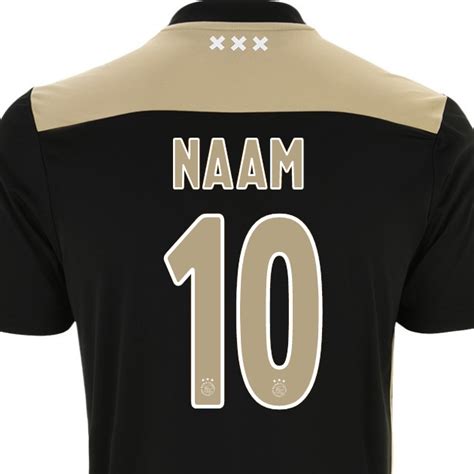 Ajax voetbalshirt met naam en nummer.